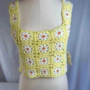 NWT - Altar'd State Crochet Yellow w/Flowers Crop Top (Size M)